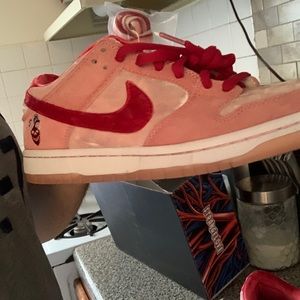 Nike sb strange love size 8